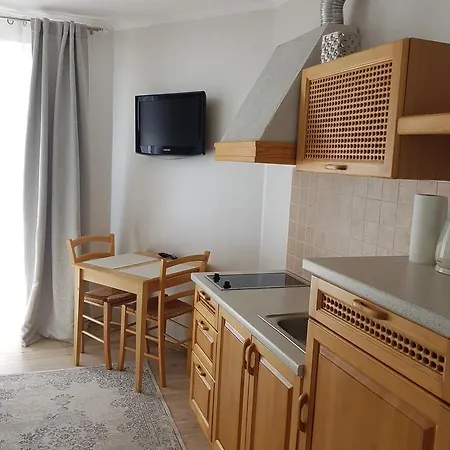 Elvina Паланга